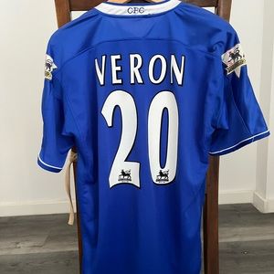 Chelsea Home Jersey- Veron name and number